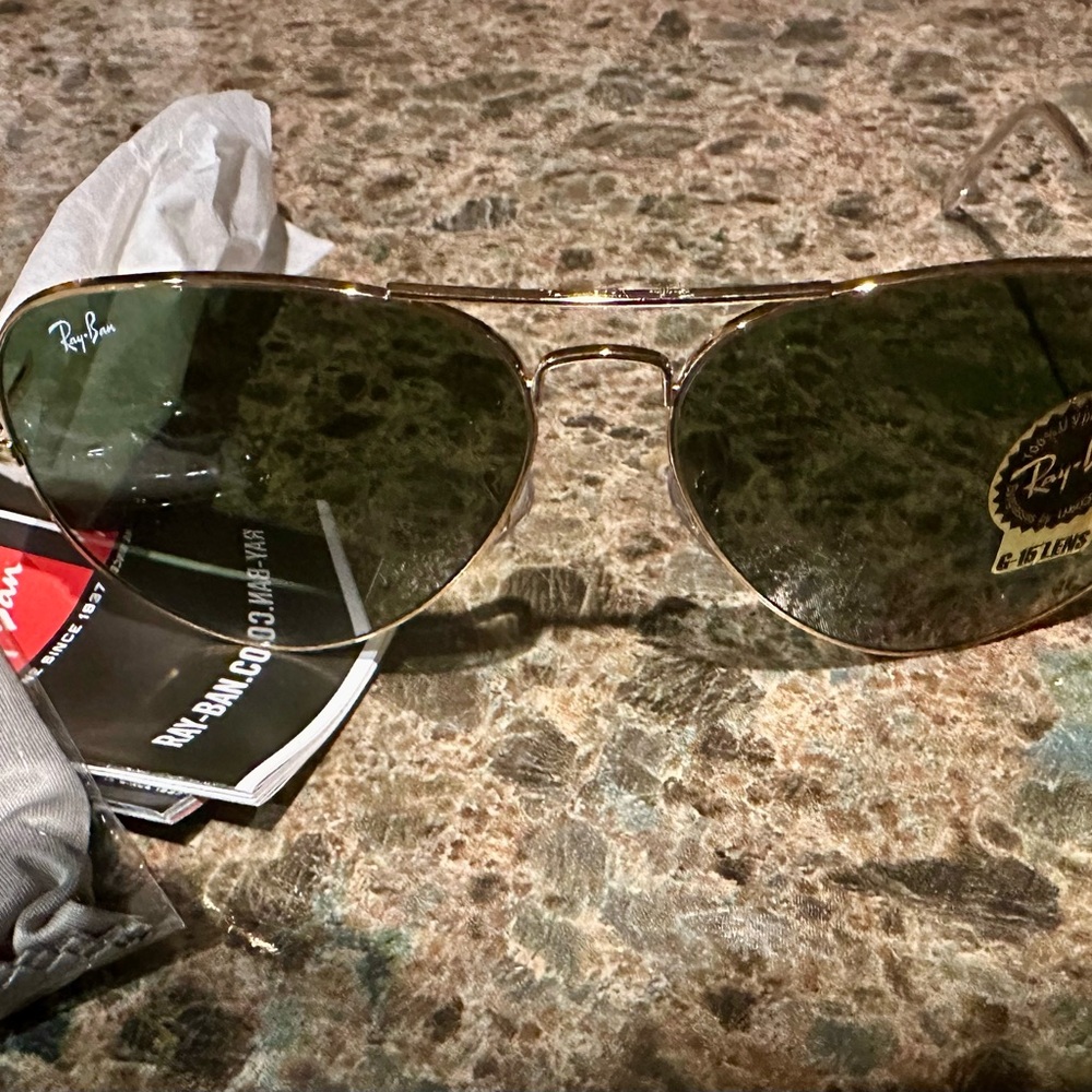 Ray-Ban Gold Sunglasses Classic Style